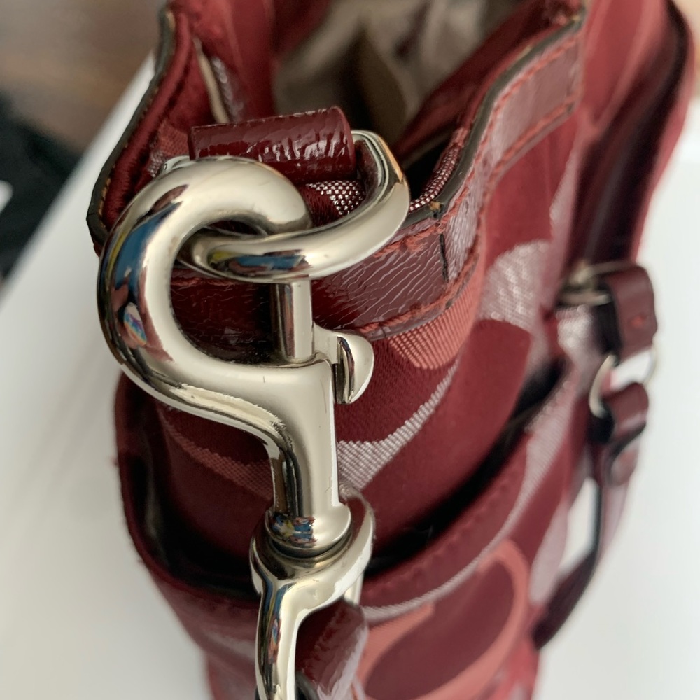 Extra Large Coach Burgundy Shoulder Bag or Cross Body - Picture 7 of 13